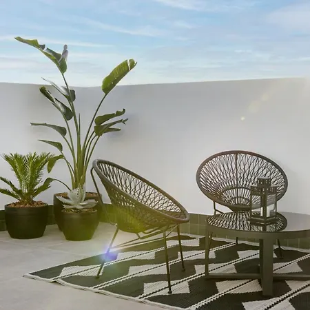 Apartahotel Doña Lola Boutique *